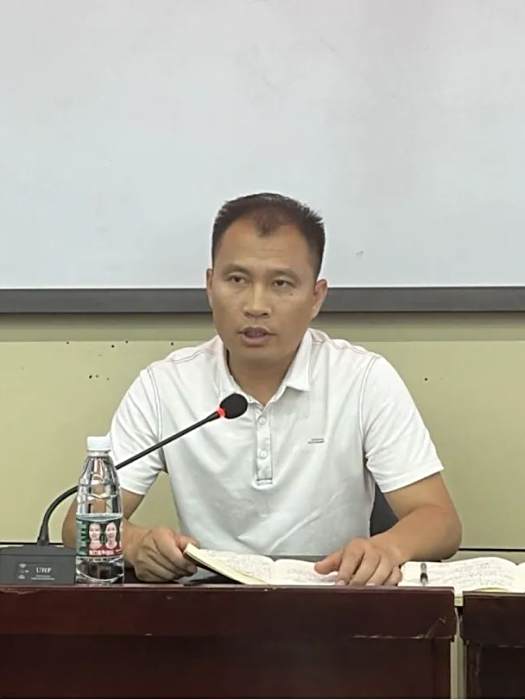 柳濤(湖南省長沙市瀏陽市文家市初級中學校長) 柳濤(湖南省長沙市瀏陽市文家市初級中學校長)