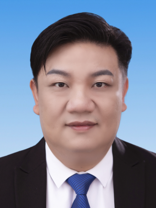余星(湖北省鹹寧市崇陽縣招商和投資促進中心黨組書記、主任) 余星(湖北省鹹寧市崇陽縣招商和投資促進中心黨組書記、主任)