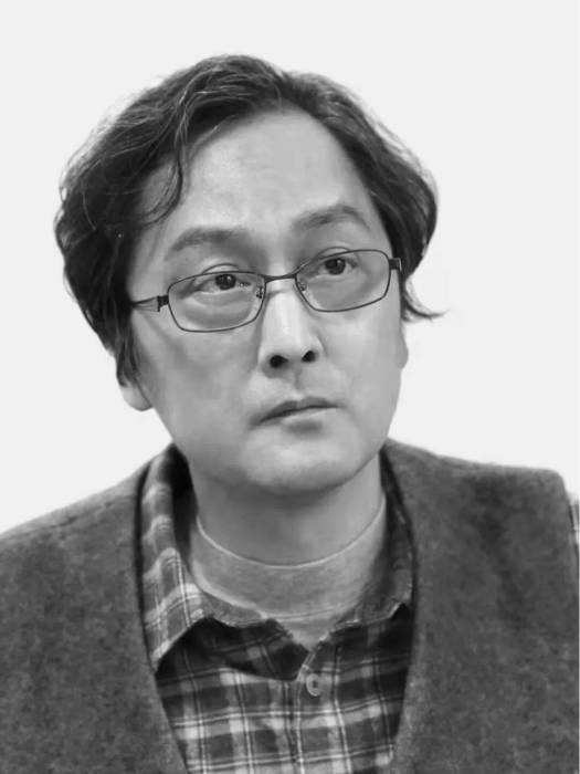 張彧(山水畫家、書法家、篆刻家,天津美術學院山水系副教授) 張彧(山水畫家、書法家、篆刻家,天津美術學院山水系副教授)