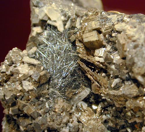 脆硫銻鉛礦
