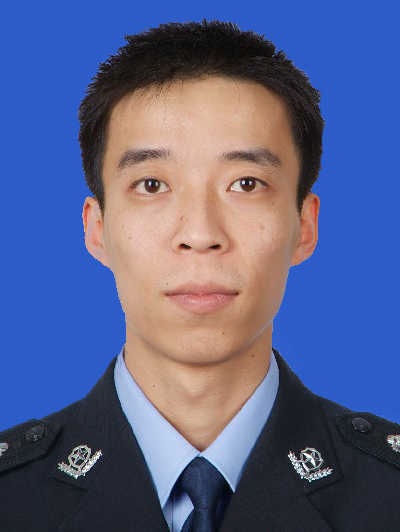 鄭偉(四川省樂山市犍為縣公安局黨委副書記、政委、一級警長) 鄭偉(四川省樂山市犍為縣公安局黨委副書記、政委、一級警長)