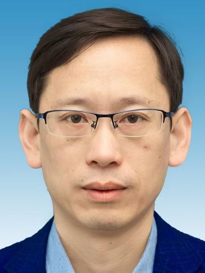 沈洪波(山東省濱州市陽信縣教育和體育局黨組成員、教育現代化服務中心主任) 沈洪波(山東省濱州市陽信縣教育和體育局黨組成員、教育現代化服務中心主任)