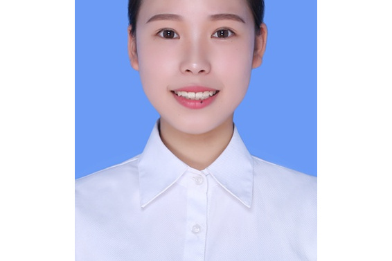 邱薇娜