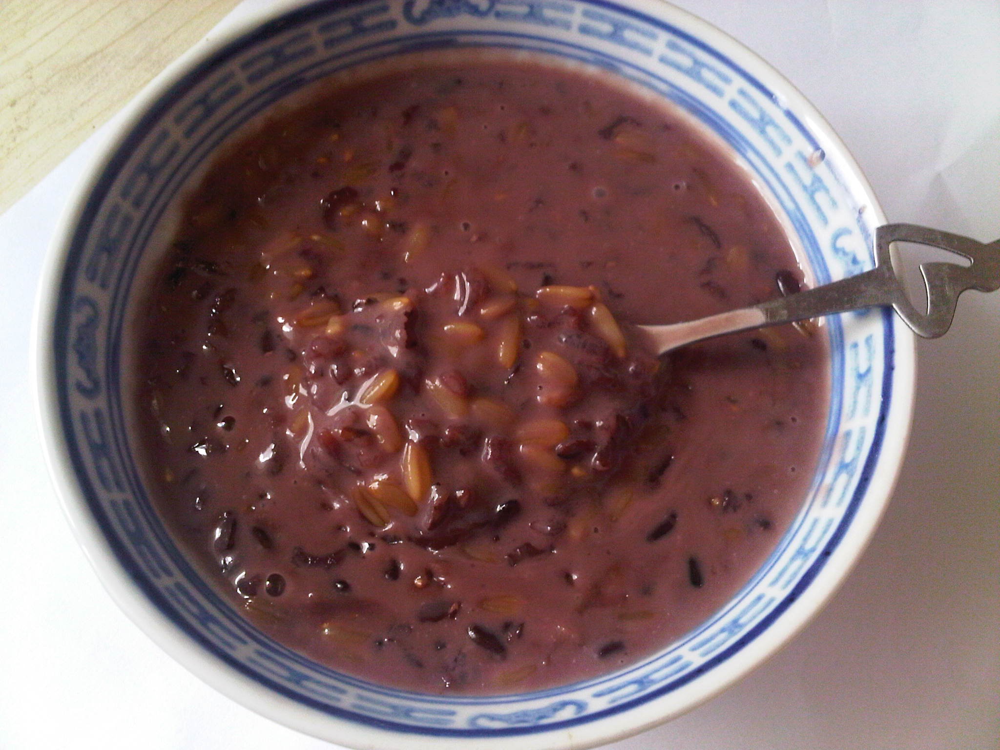 燕麥牛奶紫米粥