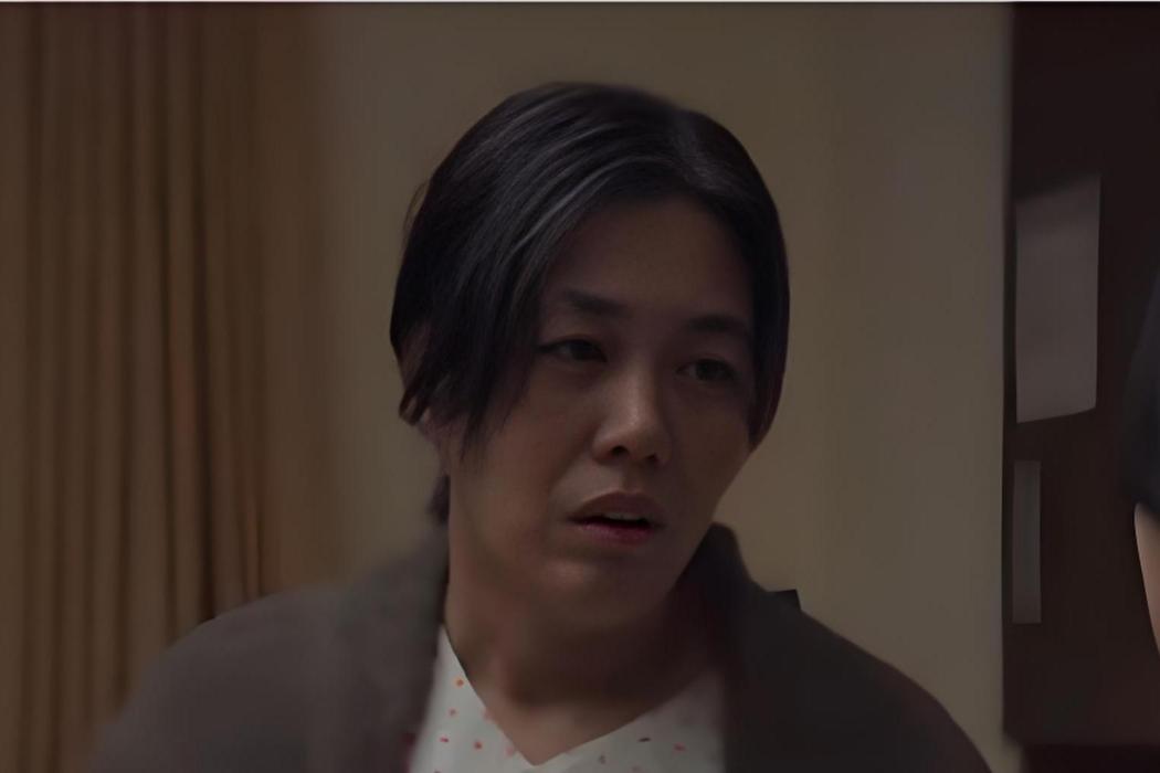 洪珠(《安娜》中的角色) 洪珠(《安娜》中的角色)