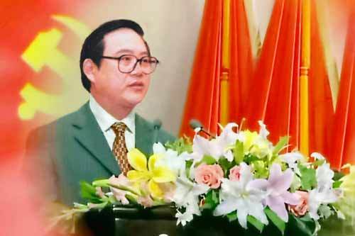 范明(原揚州大學黨委書記) 范明(原揚州大學黨委書記)