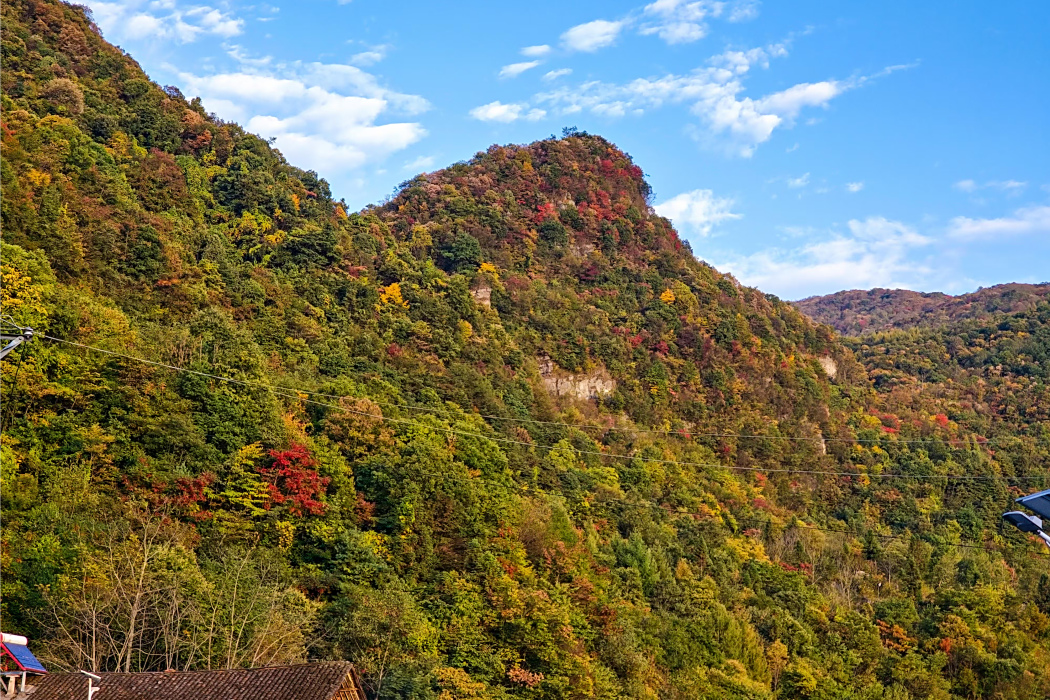 黃糧坪村(湖北省五峰土家族自治縣五峰鎮下轄村) 黃糧坪村(湖北省五峰土家族自治縣五峰鎮下轄村)