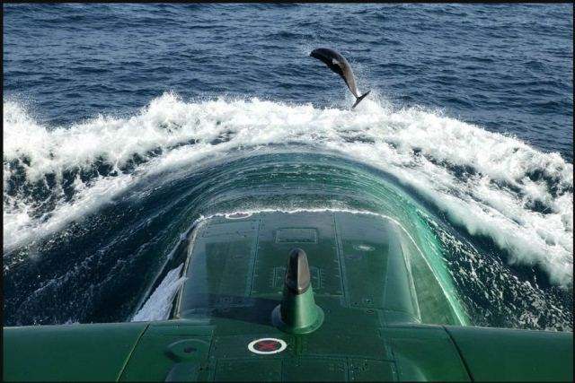海豚號深潛試驗潛艇