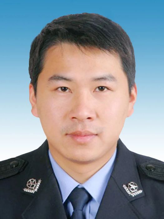 顧春光(浙江省嘉興市海鹽縣公安局黨委委員、副局長) 顧春光(浙江省嘉興市海鹽縣公安局黨委委員、副局長)