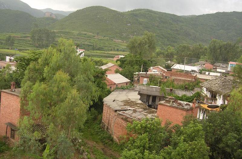 上沖村(雲南昆明市西山區團結鎮下轄村) 上沖村(雲南昆明市西山區團結鎮下轄村)