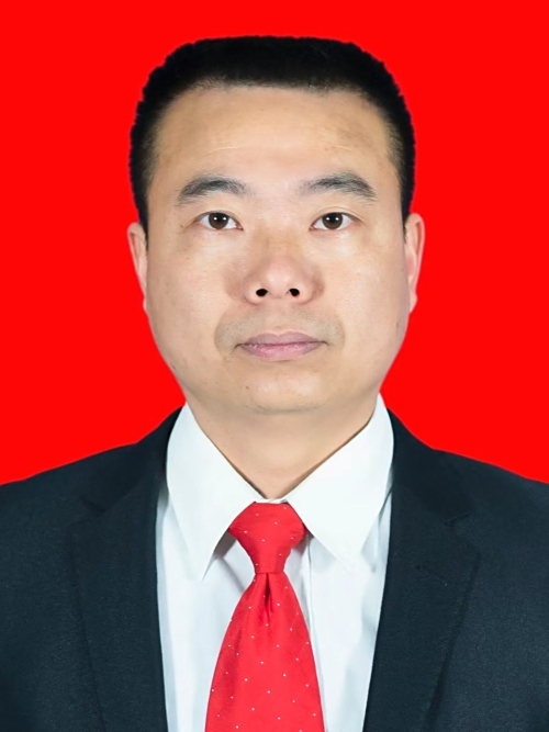 蘇小剛(江西省吉安市安福縣人社局黨組成員、二級主任科員) 蘇小剛(江西省吉安市安福縣人社局黨組成員、二級主任科員)