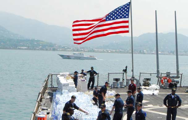 美國軍艦抵達喬治亞運送援助物資