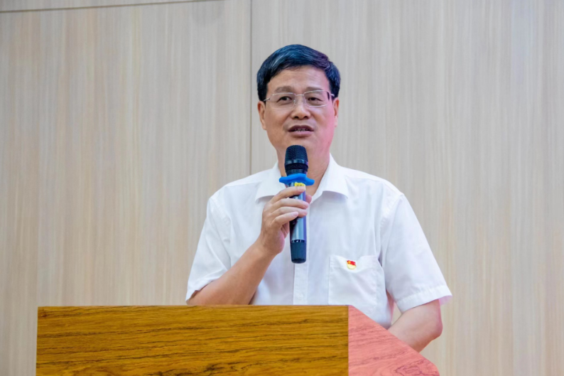 劉劍鋒(廣州套用科技學院校長) 劉劍鋒(廣州套用科技學院校長)
