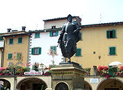 韋拉扎諾的一尊雕像