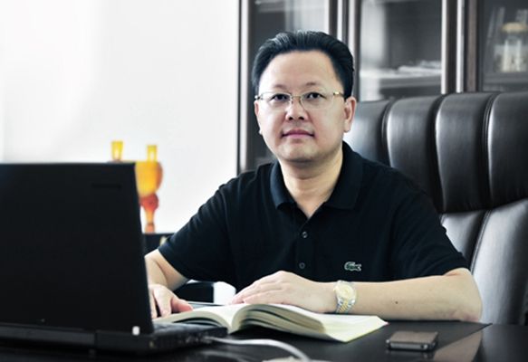 李良彬(江西贛鋒鋰業股份有限公司董事長,民建江西省委副主委) 李良彬(江西贛鋒鋰業股份有限公司董事長,民建江西省委副主委)