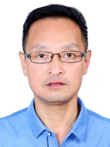 馮勇(安徽省宣城市績溪縣科技商務工信局黨組成員、系統工會主席) 馮勇(安徽省宣城市績溪縣科技商務工信局黨組成員、系統工會主席)