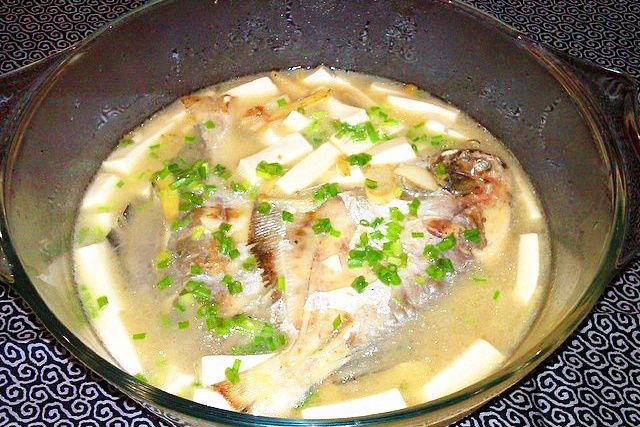 豆腐鯧魚煲 豆腐鯧魚煲
