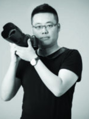 謝華偉(現任北京海霽廣告公司總經理) 謝華偉(現任北京海霽廣告公司總經理)