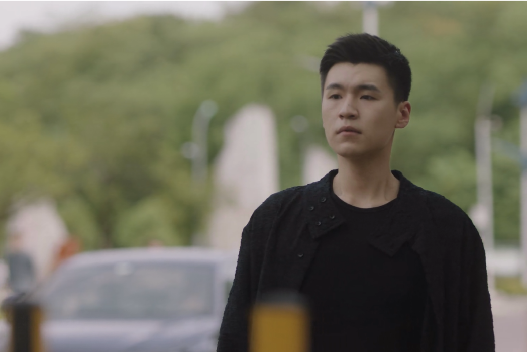 李哲(文藝青春實驗劇《孤獨的野獸》中的角色) 李哲(文藝青春實驗劇《孤獨的野獸》中的角色)