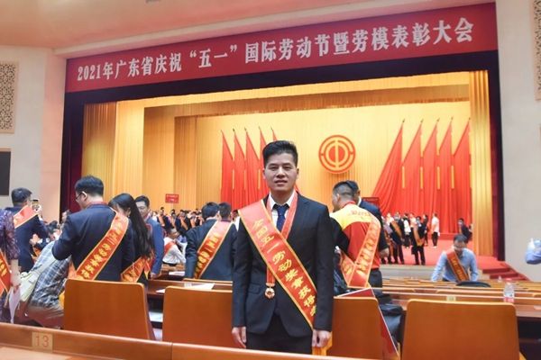 張國真(廣東省建築科學研究院BIM中心負責人) 張國真(廣東省建築科學研究院BIM中心負責人)