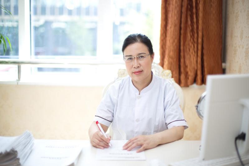 李國玲(合肥壹加壹美容醫院執業醫師) 李國玲(合肥壹加壹美容醫院執業醫師)