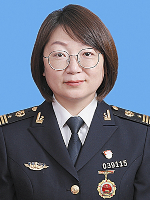 羅薇(遼寧海事局大連危險貨物運輸研究中心副主任、四級調研員,高級工程師) 羅薇(遼寧海事局大連危險貨物運輸研究中心副主任、四級調研員,高級工程師)