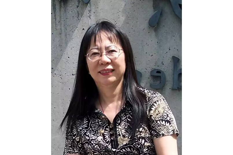 李群(新疆師範大學美術學院教授) 李群(新疆師範大學美術學院教授)