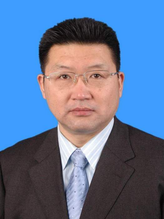 張濤(黃石市司法局黨組成員、副局長)