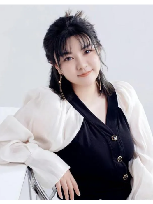 李姍姍(配音演員) 李姍姍(配音演員)