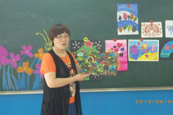 李莉雅 李莉雅