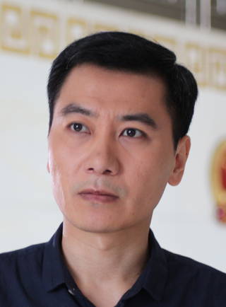 馮小勐 馮小勐