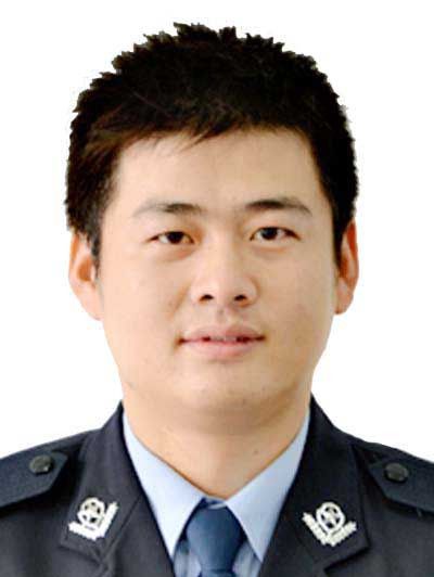 劉志勇(湖北省荊州市公安局荊州區分局黨委委員、副局長、東城派出所所長) 劉志勇(湖北省荊州市公安局荊州區分局黨委委員、副局長、東城派出所所長)