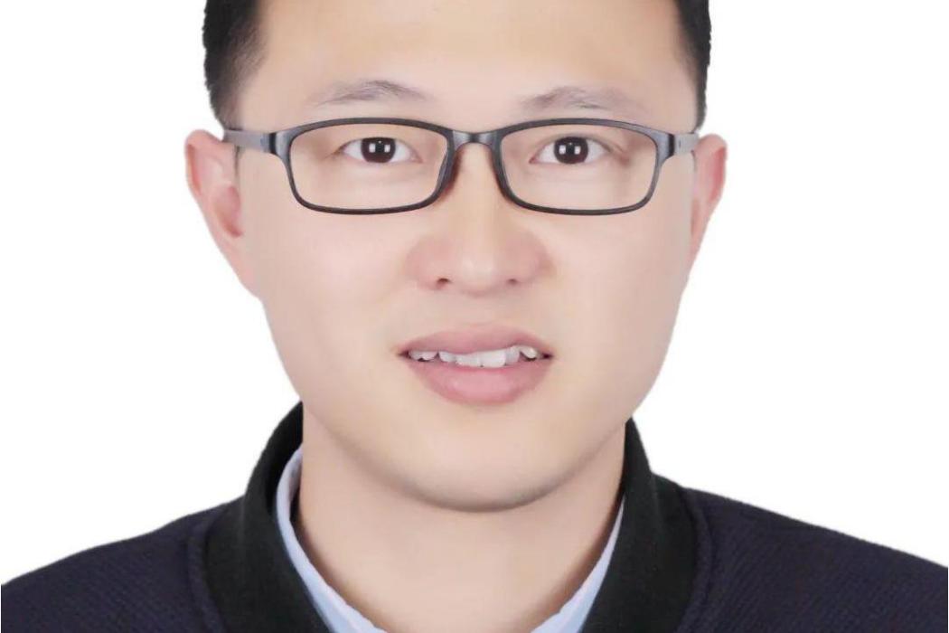 陳竹林(華僑大學土木工程學院學工辦主任) 陳竹林(華僑大學土木工程學院學工辦主任)