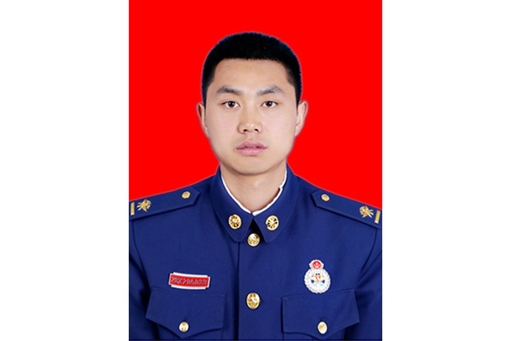 李東(鎮原縣消防救援大隊原州消防救援站特勤班長) 李東(鎮原縣消防救援大隊原州消防救援站特勤班長)