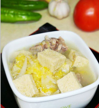 酸菜排骨凍豆腐湯