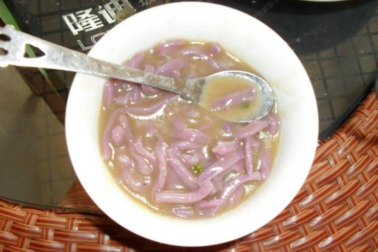 紫薯熱湯麵條 紫薯熱湯麵條