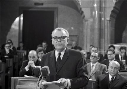 內梅特在國民議會1974年秋季會議上發言