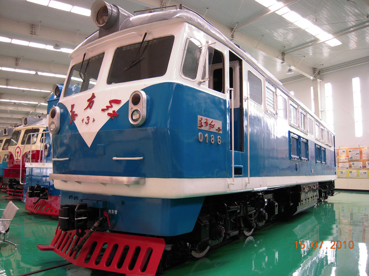 保存在瀋陽鐵路陳列館的東方紅3型0186號機車