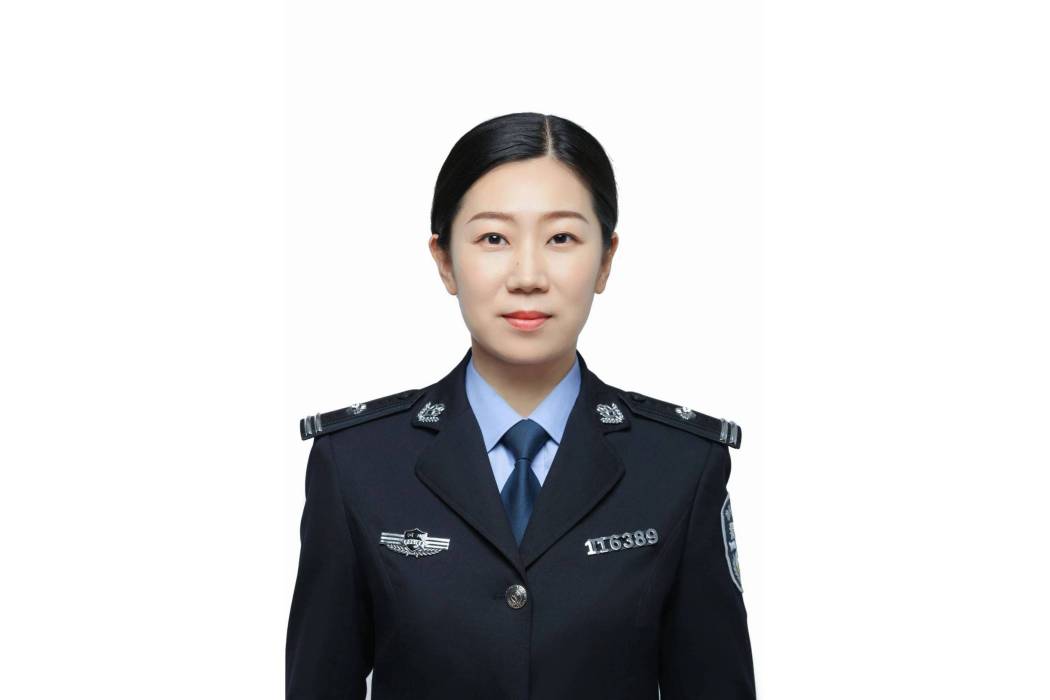 孟君(洛陽市洛龍分局翠雲路派出所副所長) 孟君(洛陽市洛龍分局翠雲路派出所副所長)