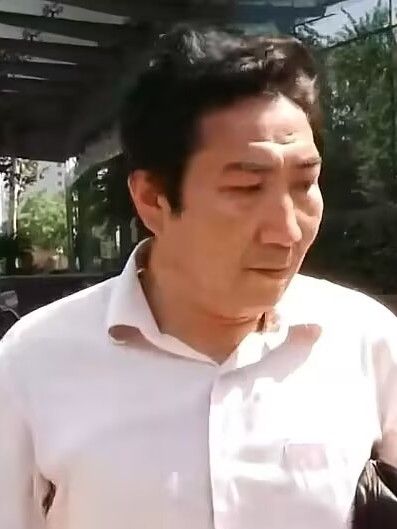何照依 何照依