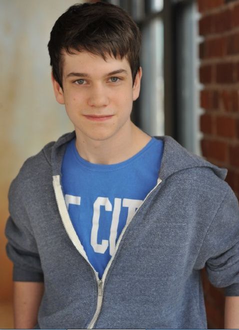 連姆·詹姆斯(Liam James) 連姆·詹姆斯(Liam James)