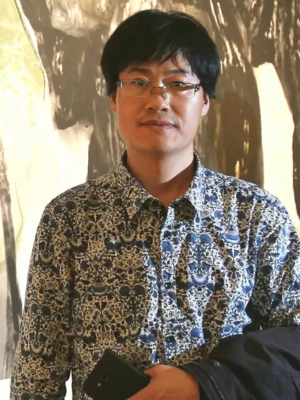 閆暢青 閆暢青