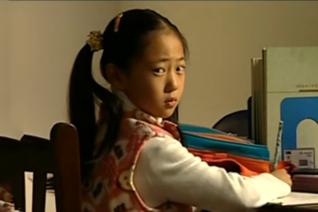夏盈盈(情感劇《拯救》中由韓舒洱飾演的兒童角色) 夏盈盈(情感劇《拯救》中由韓舒洱飾演的兒童角色)