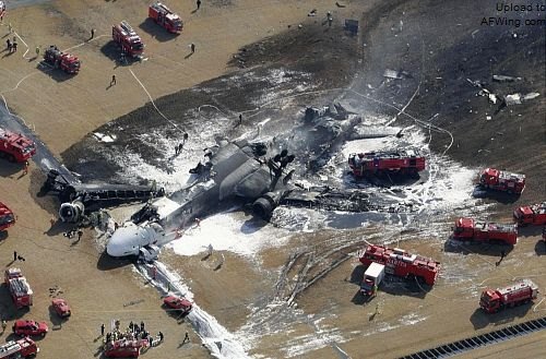 MD-11成田機場墜毀