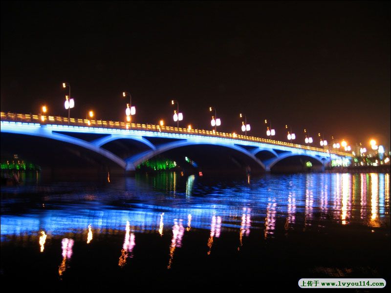 桂林解放橋夜景