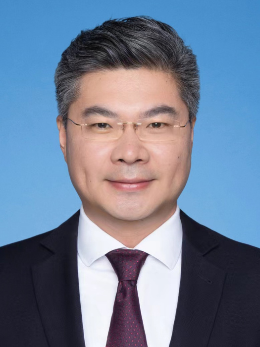 張義(上海市經濟和信息化工作委員會副書記(正局長級)) 張義(上海市經濟和信息化工作委員會副書記(正局長級))