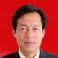 於中校 於中校