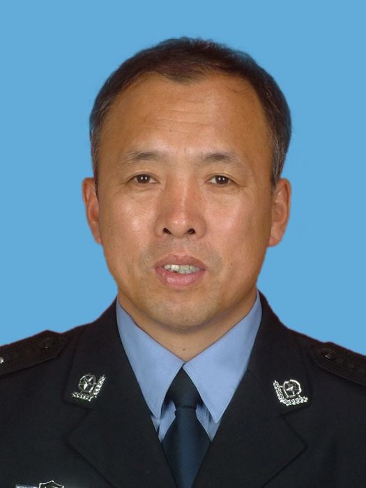 李永飛(山西省晉中市左權縣公安局黨委委員、縣紀委監委第十三派駐紀檢監察組組長,二級警長) 李永飛(山西省晉中市左權縣公安局黨委委員、縣紀委監委第十三派駐紀檢監察組組長,二級警長)