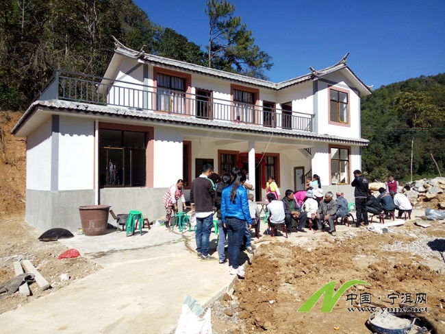 2016年12月12月德化鎮勐泗村廠洞小組村民搬入新居