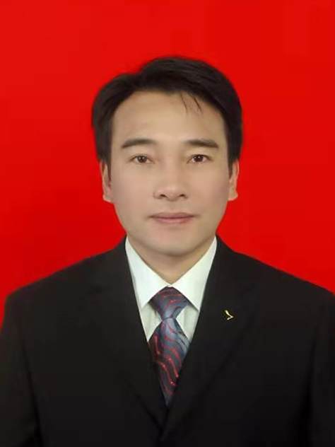 廖軍(江西省龍南市財政國資系統黨委委員、市財政局副局長) 廖軍(江西省龍南市財政國資系統黨委委員、市財政局副局長)